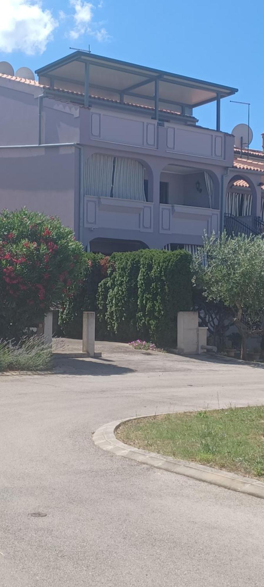 Purple House Daire Pula Oda fotoğraf
